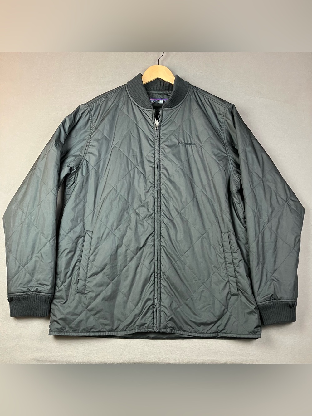 Patagonia Men’s Size L Black Quilted Bomber Piffer Jacket Full Zip